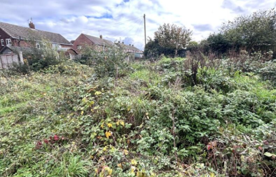 Plot for sale in Misterton photo